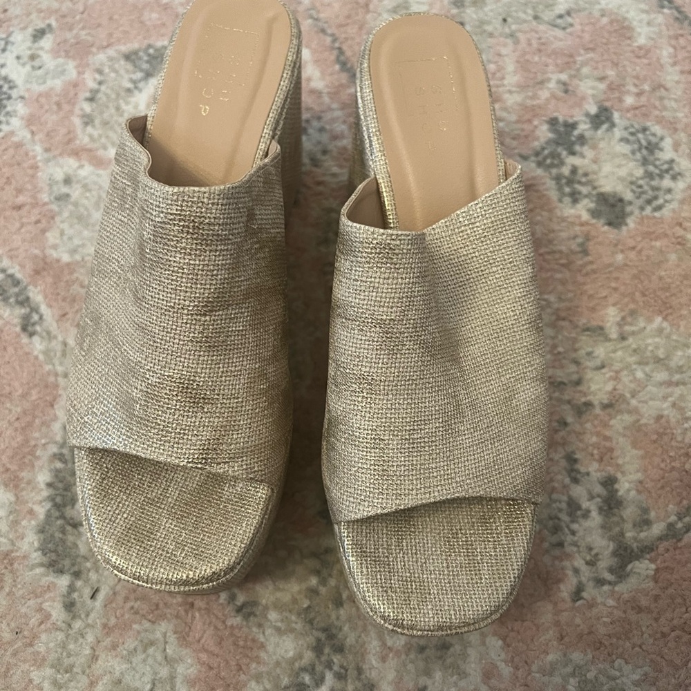 Gold ShoShu Ikaria Heel